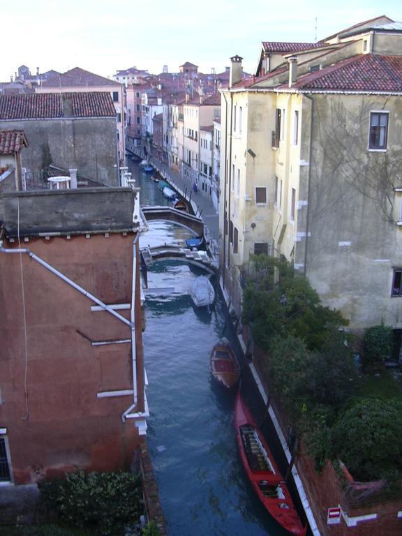 At A Palazzo Bed and breakfast