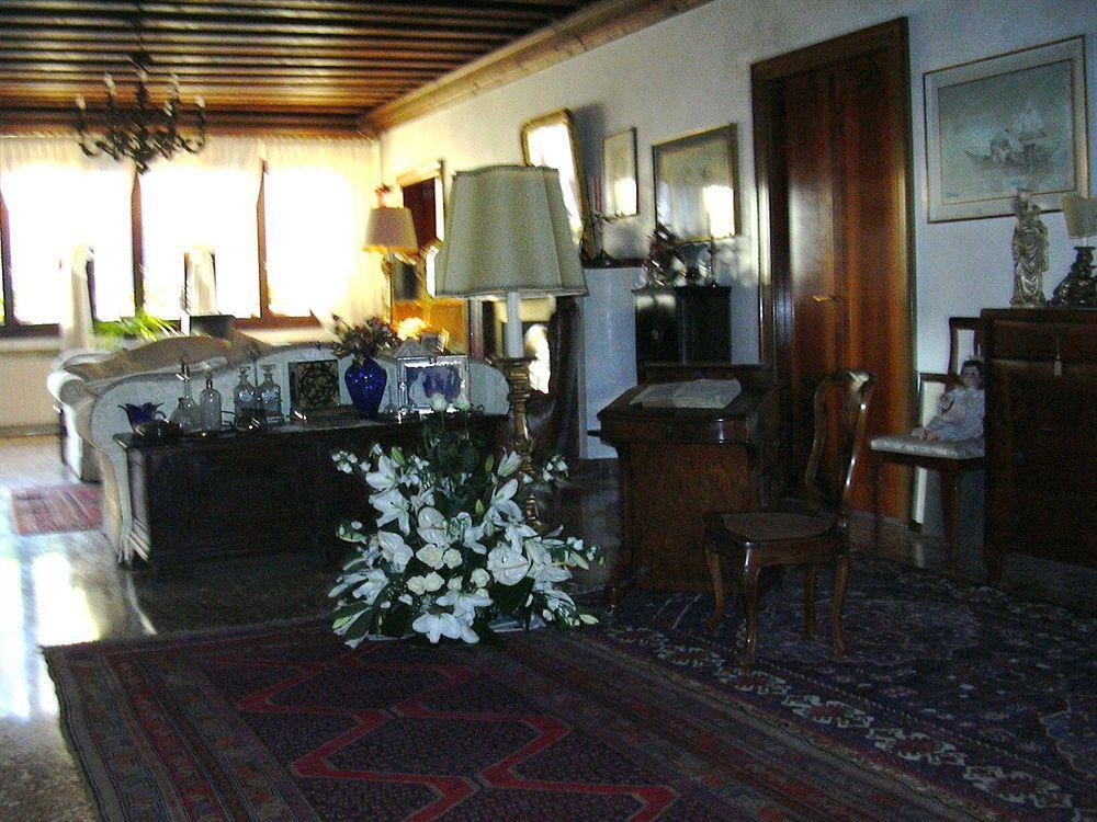 At A Palazzo Frühstückspension