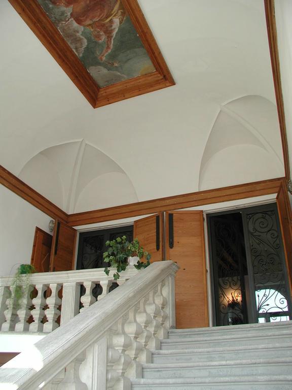 At A Palazzo Venedig